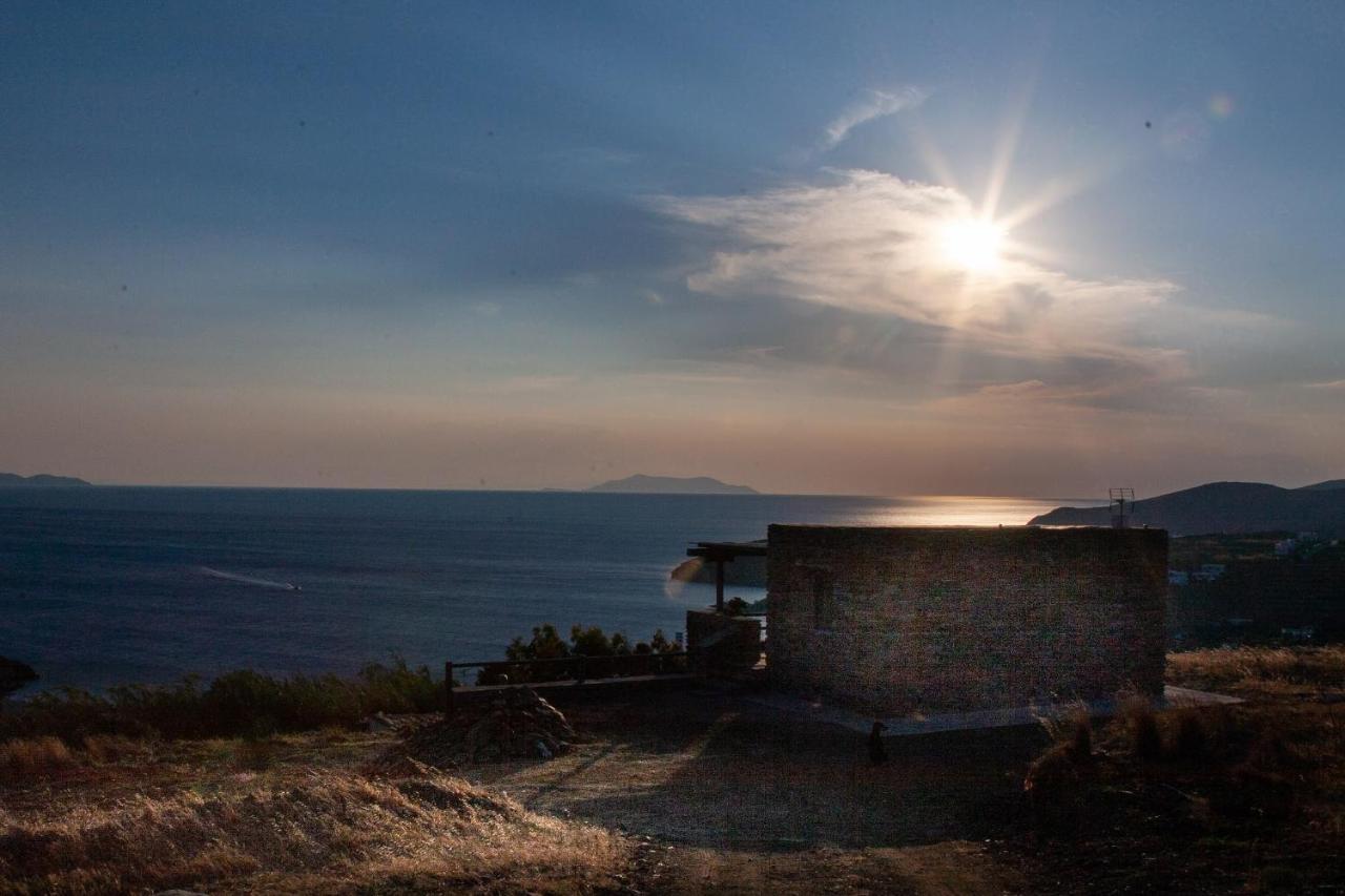 Aerino Seaside Villa Agios Romanos Exterior photo
