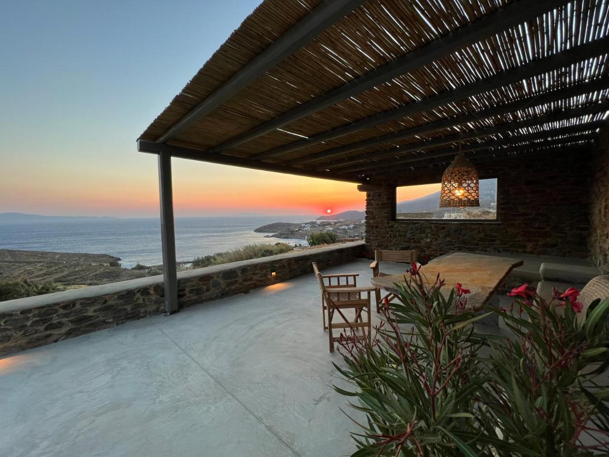 Aerino Seaside Villa Agios Romanos Exterior photo