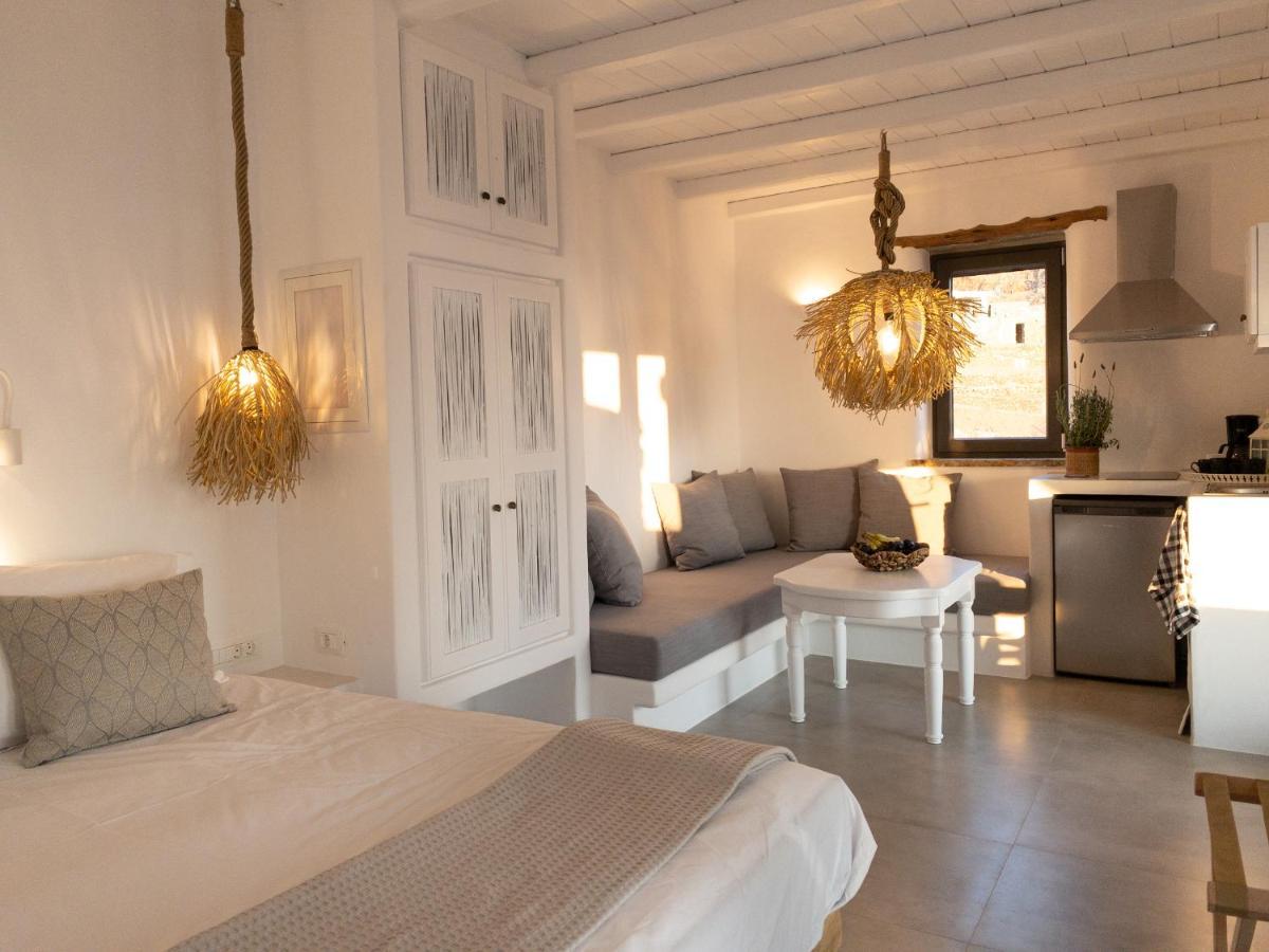 Aerino Seaside Villa Agios Romanos Exterior photo