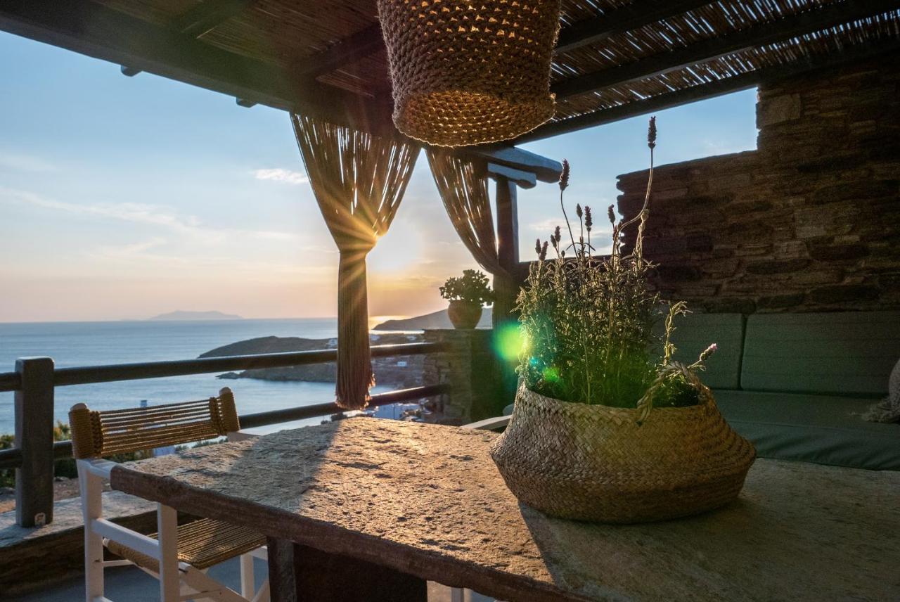 Aerino Seaside Villa Agios Romanos Exterior photo