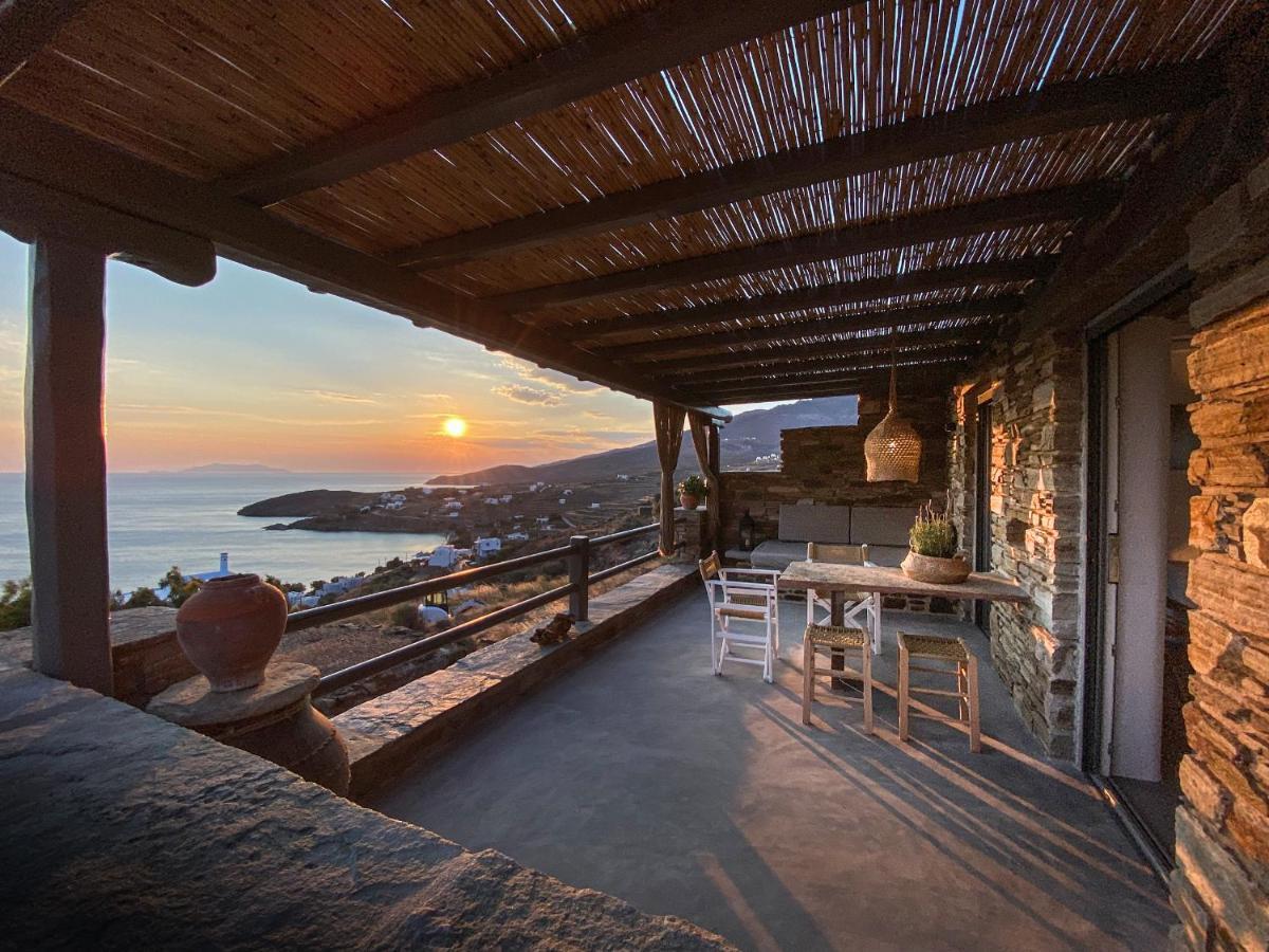 Aerino Seaside Villa Agios Romanos Exterior photo